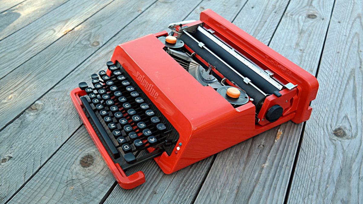 限定価格セール！ 動作品 olivetti valentine original - アンティーク